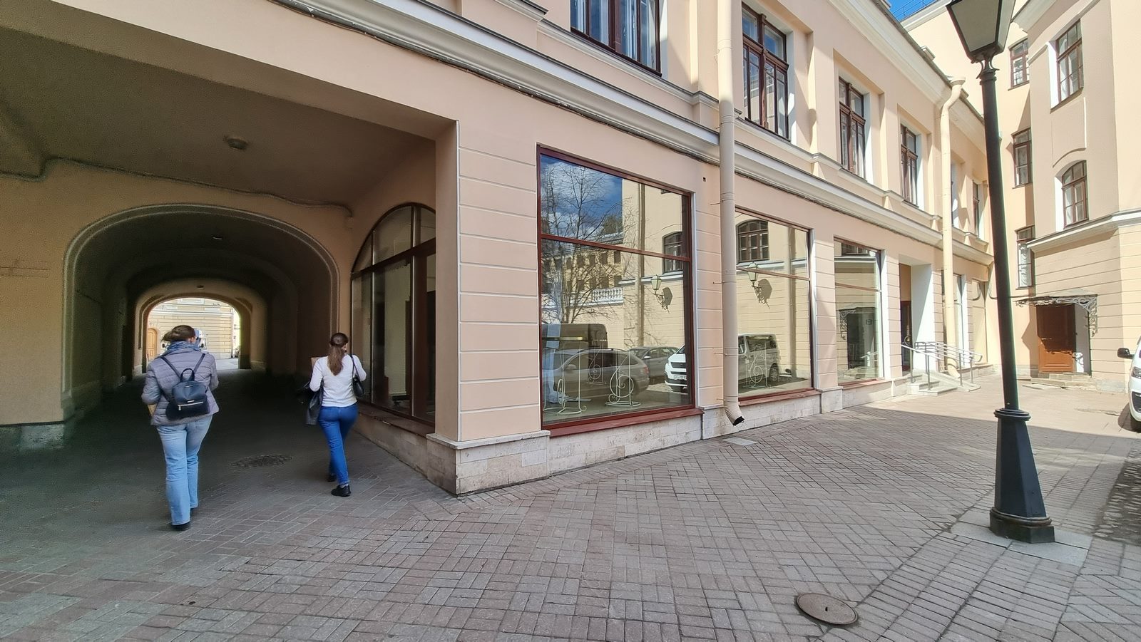 Санкт Петербург - Большая Конюшенная улица, 11Б на сайте Киноагентство