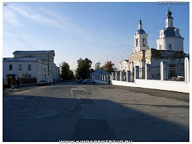 Никольская церковь напротив краеведческого музея в Алексино