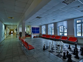 зона отдыха с шахматной доской