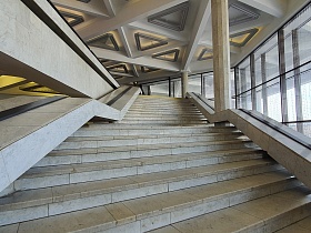 Модерновая лестница в Концертном зале СССР
