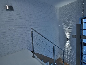 Белый лофт, стена из кирпича, покрашенный в белый лофт, лофт стиль, стильный белый лофт