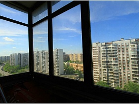 вид с балкона на соседние многоэтажные дома