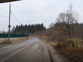 Дорога в Промзоне с коллектором под Мостом