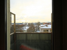 стеклянная дверь на балкон советской квартиры