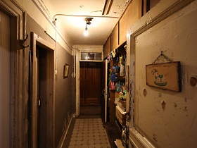 Старый коридор в профессорской квартире