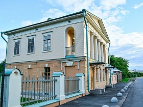 Путевой дворец. Фото П. Москалёв